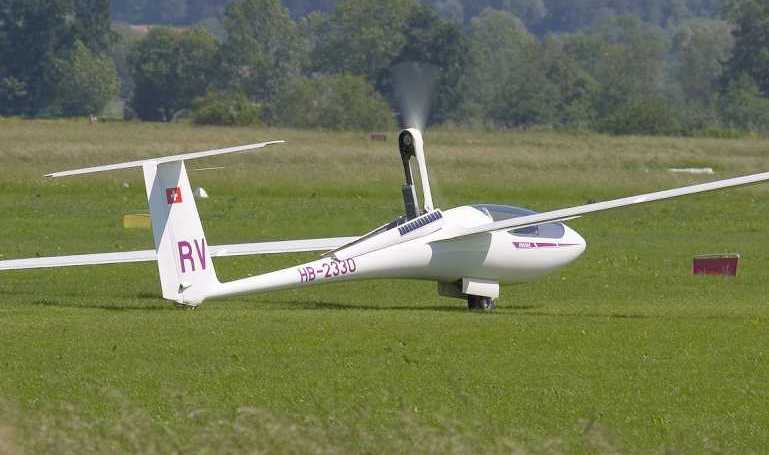 SCHLEICHER ASH-26E AS26 aircraft photograph