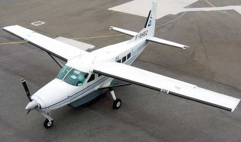 CESSNA 208 Caravan 1 CESSNA 208 Cargomaster CESSNA 208 Grand Caravan CESSNA 208 Super Cargomaster CESSNA C-98 CESSNA U-27 CESSNA 208 Caravan 675 CESSNA AC-208 Combat Caravan C208 aircraft photograph