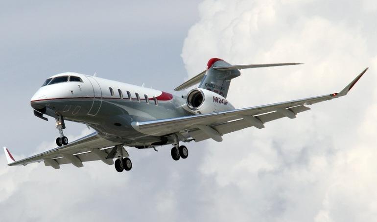 BOMBARDIER BD-100 Challenger 350 CL35 aircraft photograph