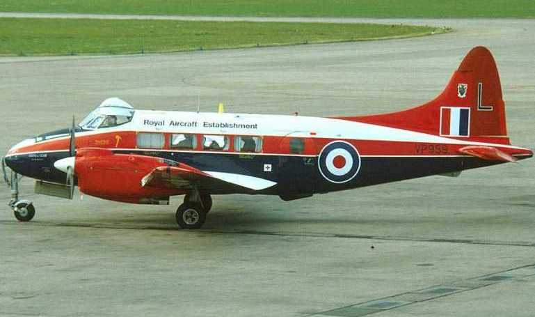 DE HAVILLAND DH-104 Dove DE HAVILLAND DH-104 Devon DE HAVILLAND DH-104 Sea Devon HAWKER SIDDELEY DH-104 Dove RILEY Dove 400 RILEY Executive 400 DOVE aircraft photograph