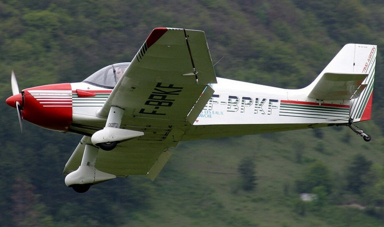 CENTRE EST DR-220 2+2 CENTRE EST DR-221 Dauphin DR22 aircraft photograph