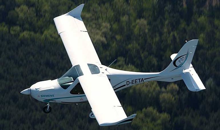 FLIGHT DESIGN F-2e FD2E aircraft photograph