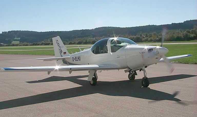 GROB G-120 GROB G-120 Snunit G120 aircraft photograph
