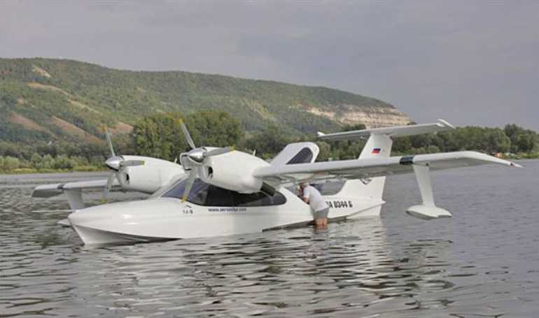 AEROVOLGA LA-8 Flagman LA8 aircraft photograph