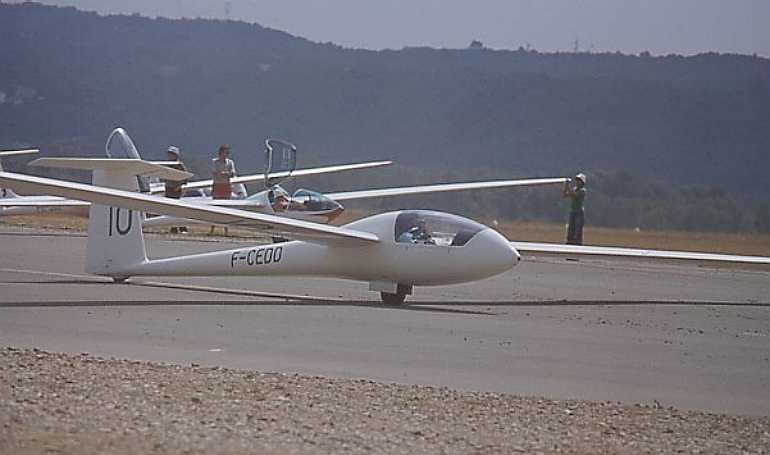 SCHEMPP-HIRTH Nimbus 2M SCHEMPP-HIRTH Nimbus 3DM SCHEMPP-HIRTH Nimbus 3DT SCHEMPP-HIRTH Nimbus 3T SCHEMPP-HIRTH Nimbus 4DM SCHEMPP-HIRTH Nimbus 4DT SCHEMPP-HIRTH Nimbus 4M SCHEMPP-HIRTH Nimbus 4T SCHEMPP-HIRTH Nimbus 4DLM SCHEMPP-HIRTH Nimbus 4DLT NIMB aircraft photograph