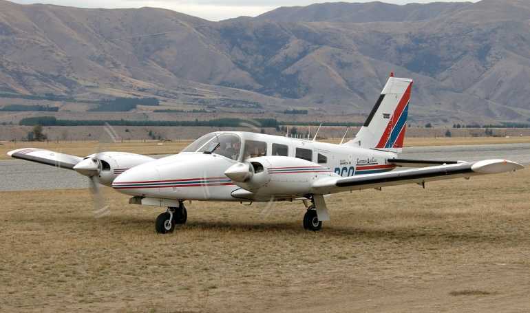 AICSA PA-34 Seneca BENGIS TM-20 Flamingo 3 CHINCUL PA-A-34 Seneca EMBRAER EMB-810 Seneca EMBRAER U-7 Seneca NEIVA EMB-810 Seneca PIPER PA-34 Seneca PZL-MIELEC M-20 Gemini PZL-MIELEC M-20 Mewa SEGUIN Princess PA34 aircraft photograph