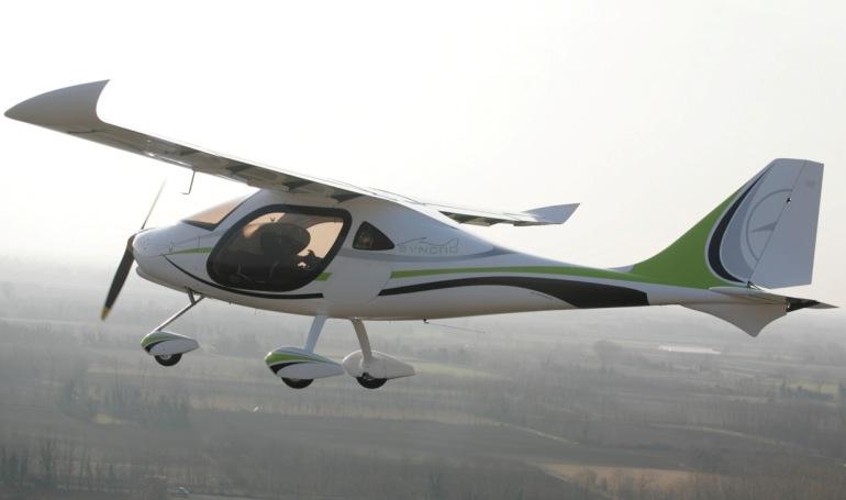 FLY SYNTHESIS Syncro SYNC aircraft photograph