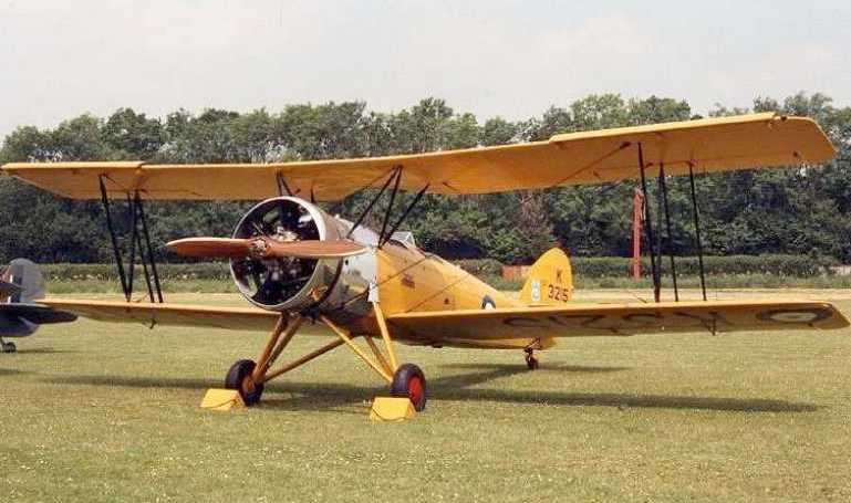 AVRO 621 Tutor TUTR aircraft photograph